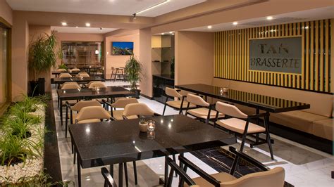 TAN HOTEL .